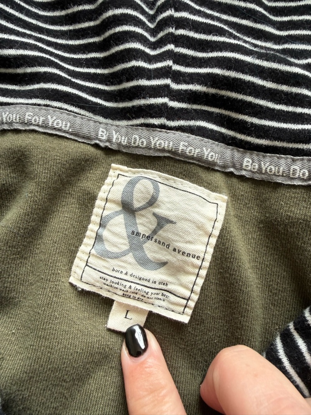 Ampersand Ave &ave Hoodie Lot of 3 Size Large - Picture 5 of 7